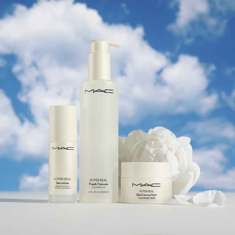 MAC Hyper Real Fresh Canvas Cleansing Oil 200mL 7 MAC Hyper Real Fresh Canvas Cleansing Oil 200mL - Image 5