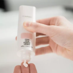 MAC Strobe Cream Cream 50mL - Pinklite -On Trend Beauty OTB 5930.alt 4